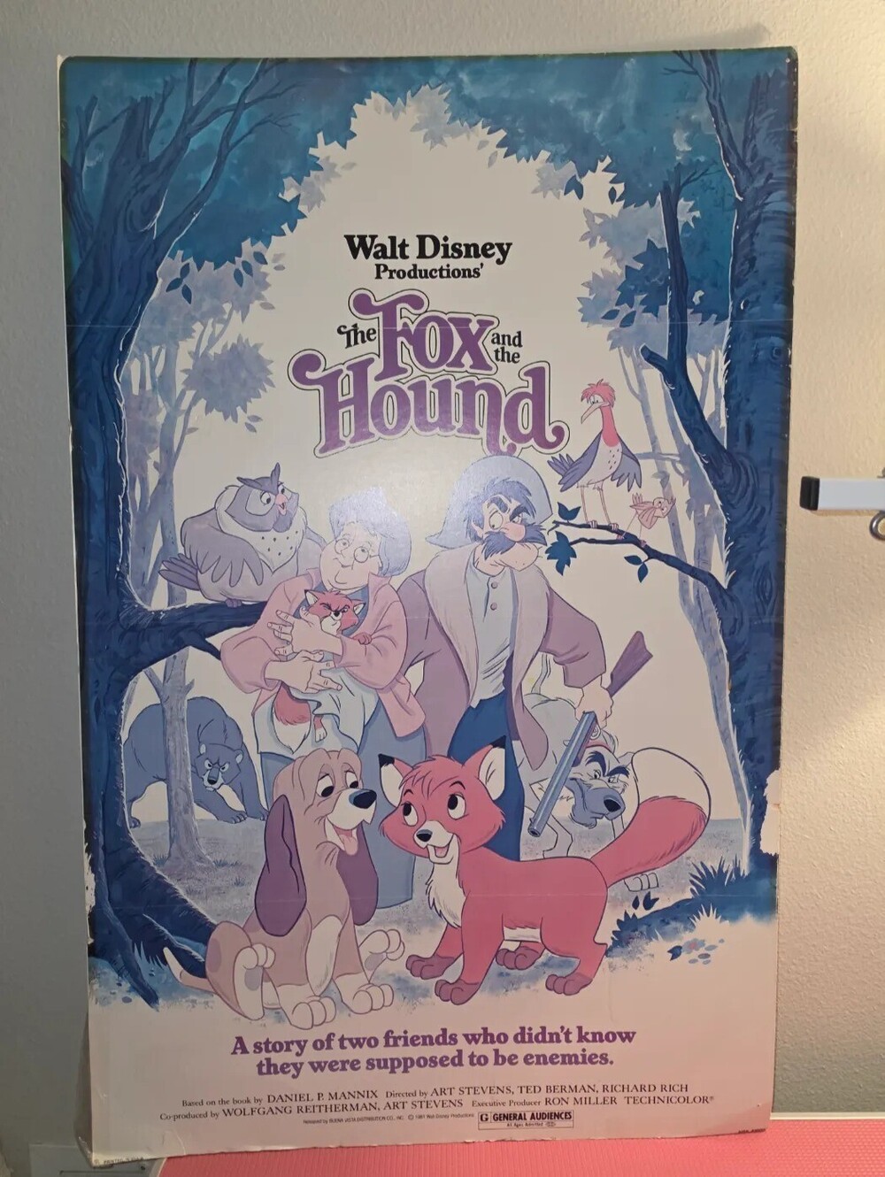VINTAGE 1981 DISNEY FOX & THE HOUND ORIGINAL CARDBOARD MOVIE POSTER SIGN DISPLAY